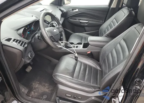 2017 Ford Escape Titanium z USA, uszkodzony, nr VIN 1FMCU9JD0HUC22349